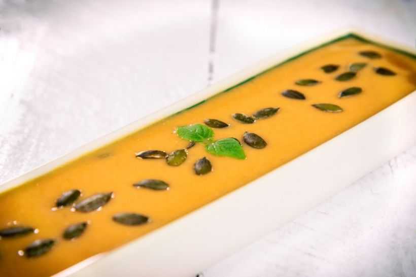 Supă cremă de linte cu semințe de dovleac